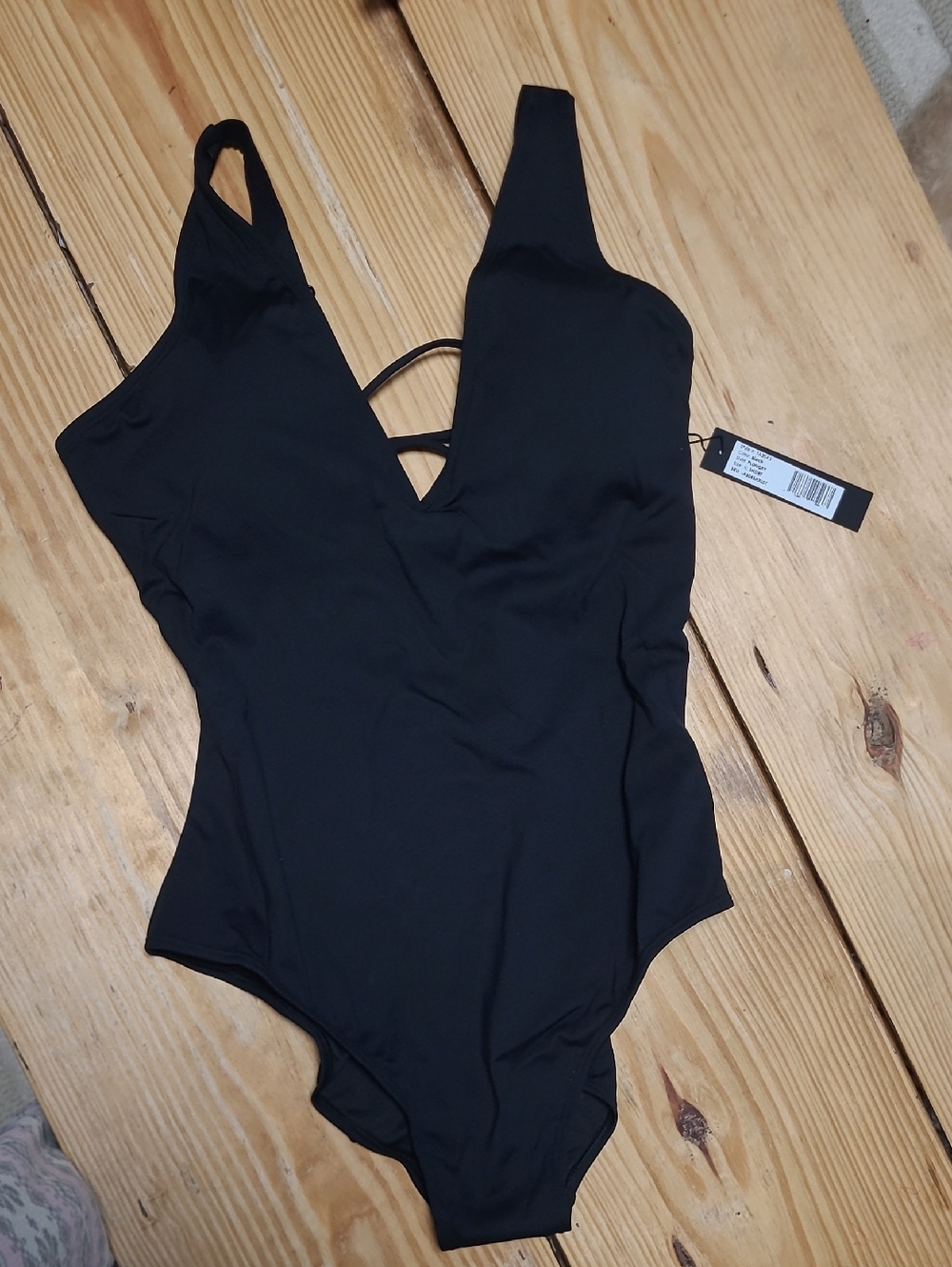 4. NWT  $175 STYLE PLUNGEY XL SHORT